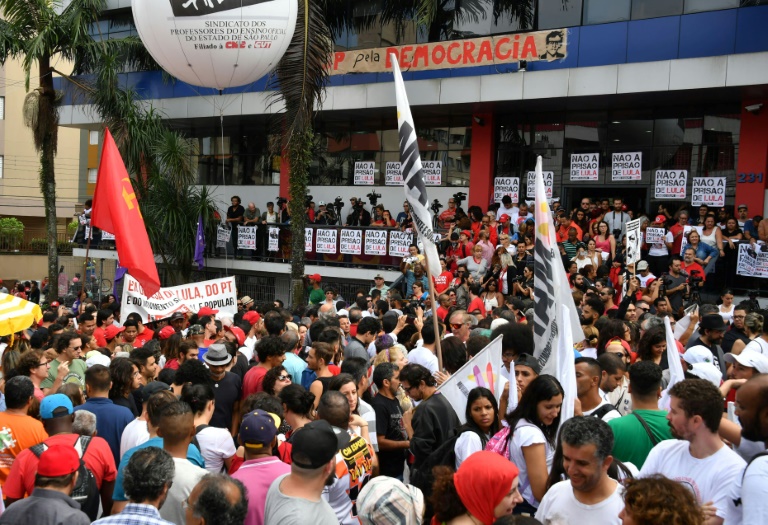 تظاهرات مؤيدة للولا في اكثر من 70 مدينة برازيلية