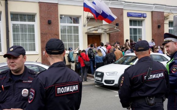 الصحافي الروسي بابتشنكو على قيد الحياة وظهر أمام الصحافيين