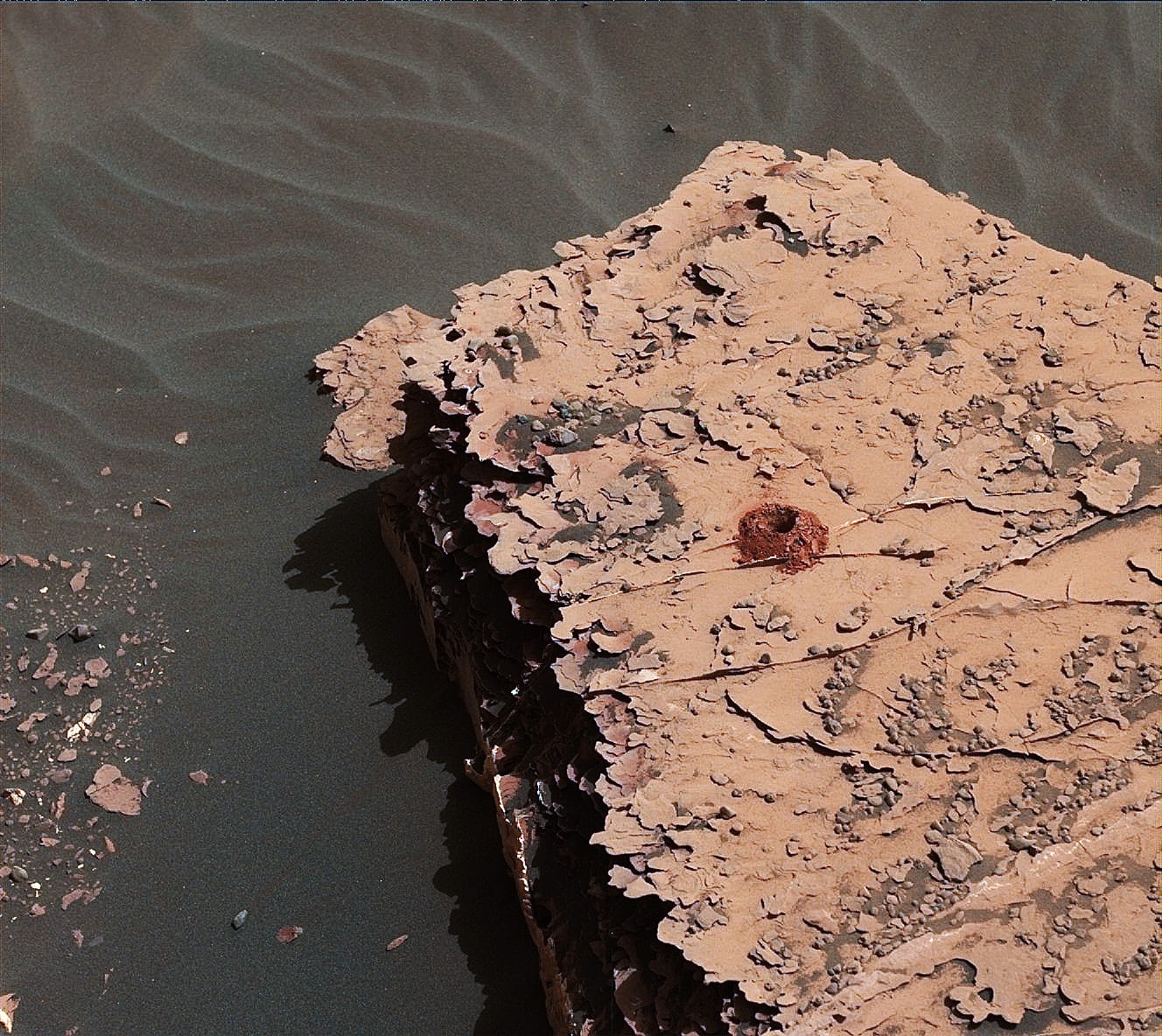مركبات عضوية في المريخ تنعش الأمل بالعثور على حياة