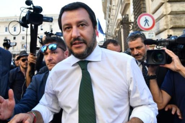 وزير داخلية ايطاليا نحو تبني سياسة صارمة حيال الهجرة