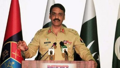 الجيش الباكستاني يشيد بالتطبيع السياسي في البلاد