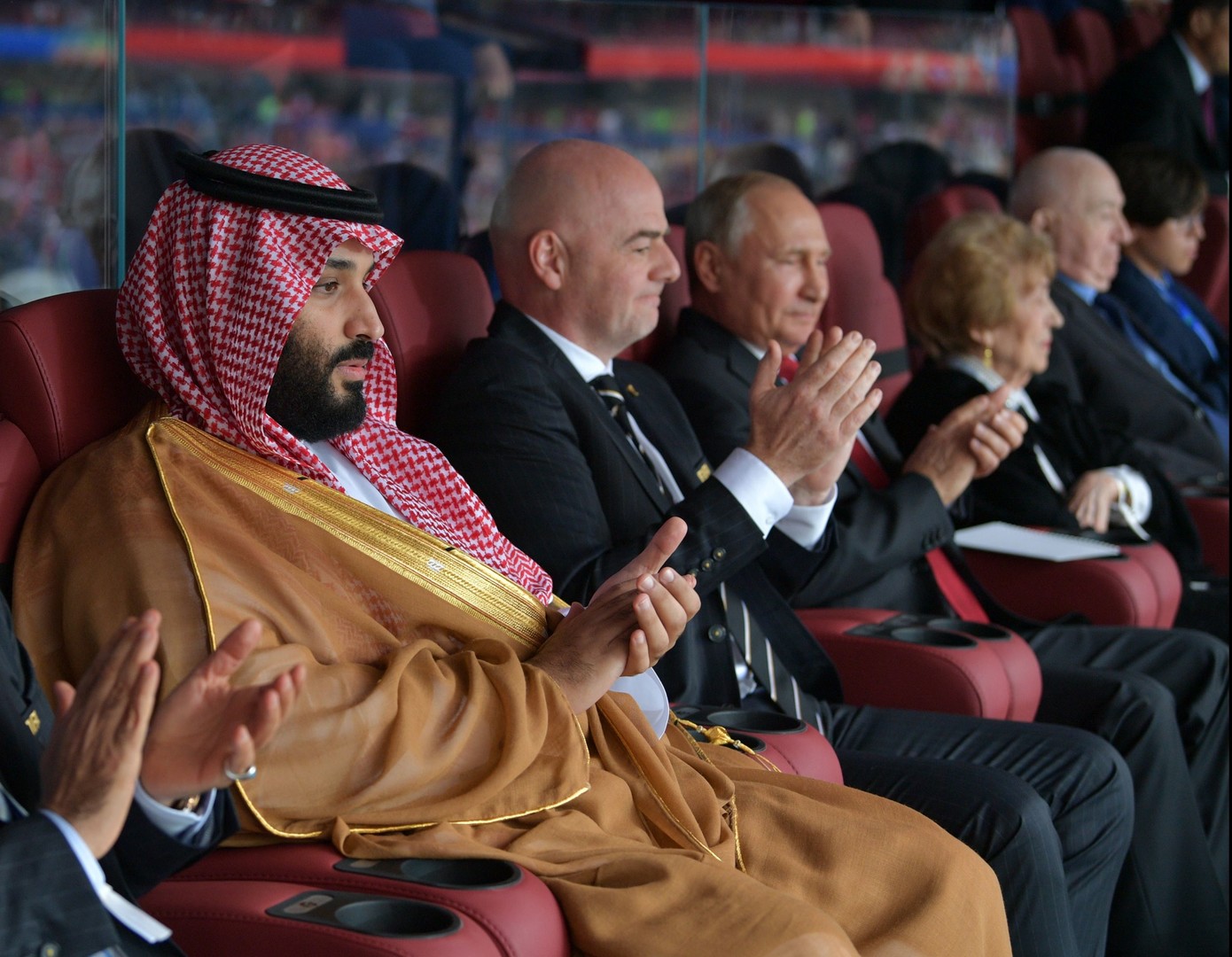 بماذا مزح بوتين أمام الأمير محمد بن سلمان ؟