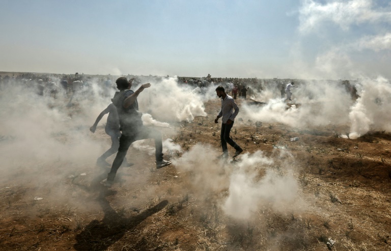 الجيش الاسرائيلي يستهدف مطلقي بالونات حارقة من قطاع غزة