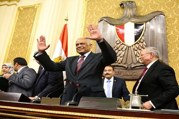 البرلمان المصري يصدر قانون تنظيم عمل الصحافة والإعلام