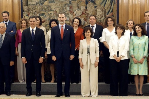 النساء غالبات في الحكومة الإسبانية