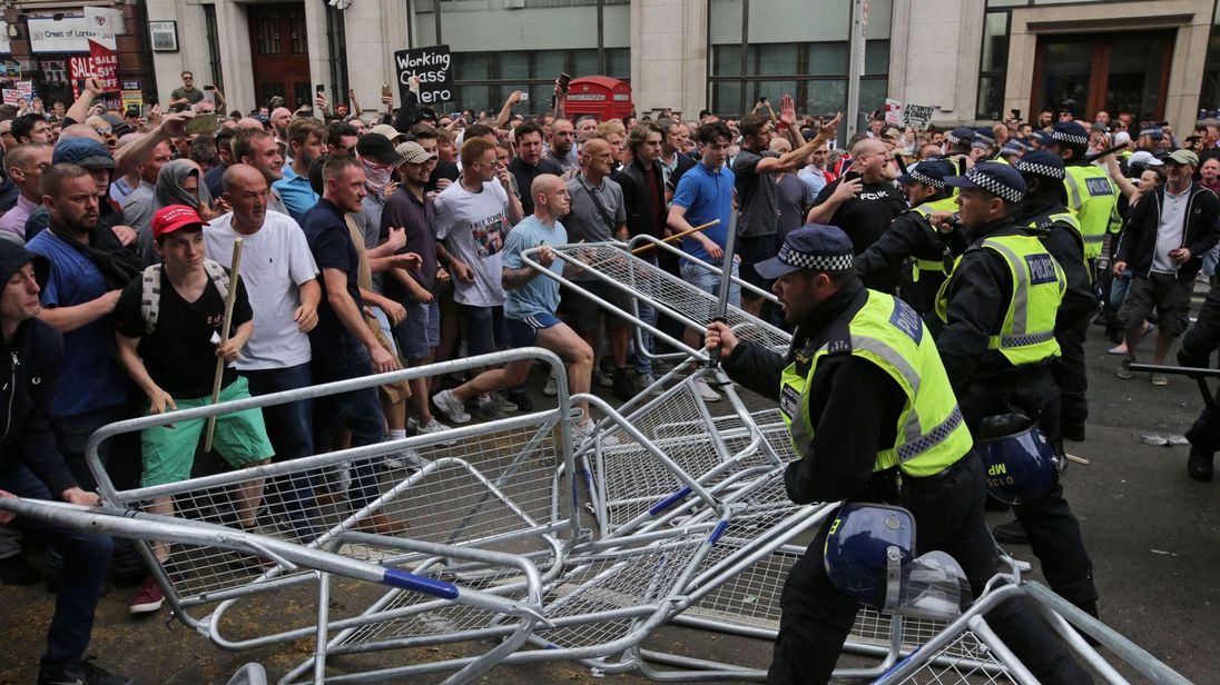 توقيف خمسة أشخاص خلال تظاهرة لليمين المتطرف في لندن