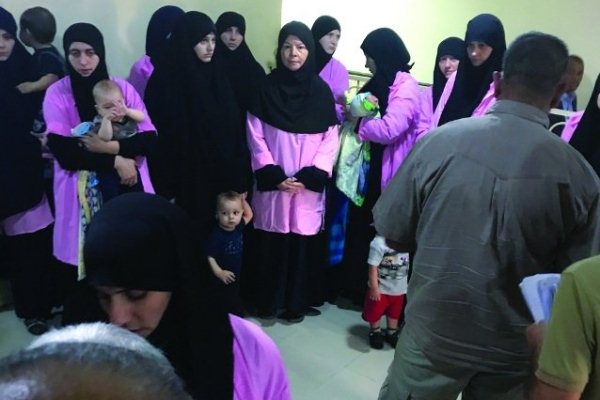 دعوة العراق لمحاكمات عادلة لنساء وأطفال داعش الأجانب