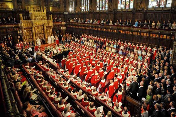 مجلس اللوردات يلحق هزيمة جديدة بالحكومة البريطانية