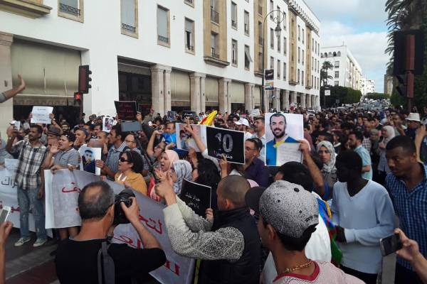 مئات المغاربة يتظاهرون ضد أحكام معتقلي الريف