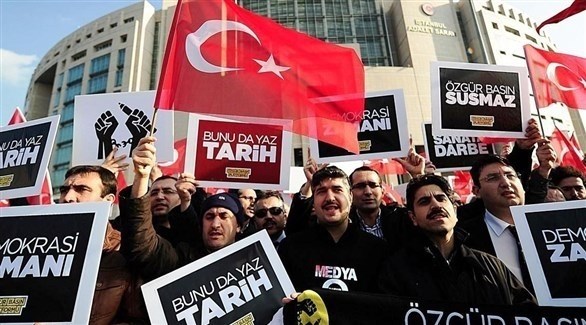 احكام بالسجن تصل إلى عشر سنوات بحق ستة صحافيين في تركيا