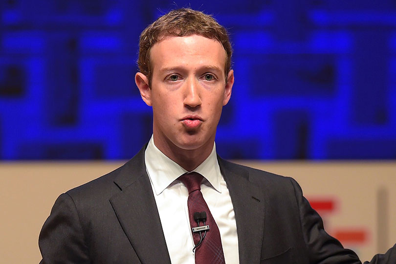 فيسبوك زودت 52 شركة ببيانات مستخدميها