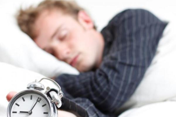 انقطاع التنفس أثناء النوم يزيد خطر الخرف