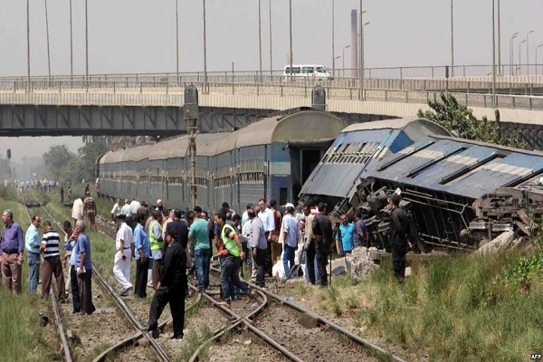 في مصر... سائق قطار يوقف رحلته لشراء الطعام !
