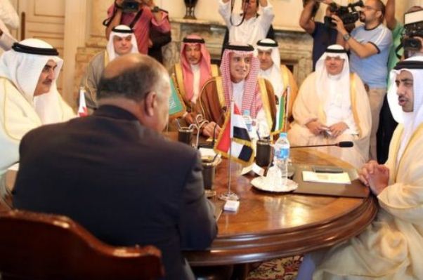 الإمارات: لم نتخذ أية تدابير لإبعاد القطريين عن أراضينا