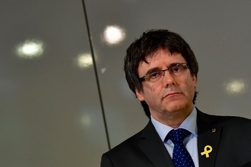 القضاء الاسباني يأمر بتعليق مهام بوتشيمون في البرلمان الكاتالوني