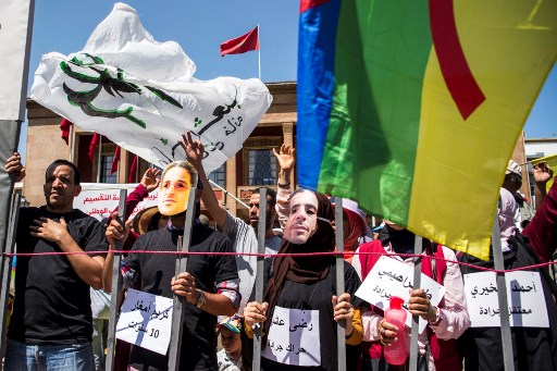 آلاف المغاربة يتظاهرون للمطالبة بإطلاق سراح معتقلي الريف