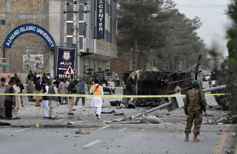 باكستان: 12 قتيلا في تفجير انتحاري في بيشاور