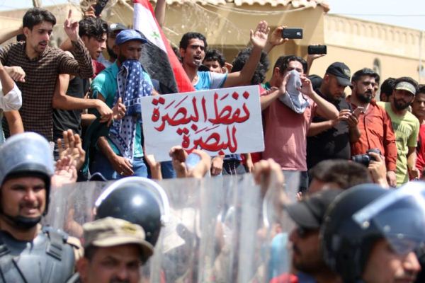الكويت تساعد العراق لتلبية مطلب مهم للاحتجاجات