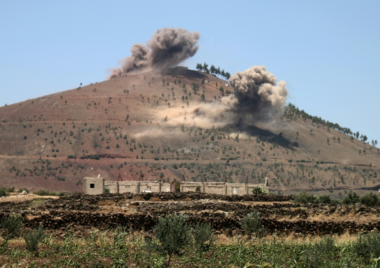 26 قتيلًا مدنيًا في قصف جوي على جيب لداعش في جنوب سوريا