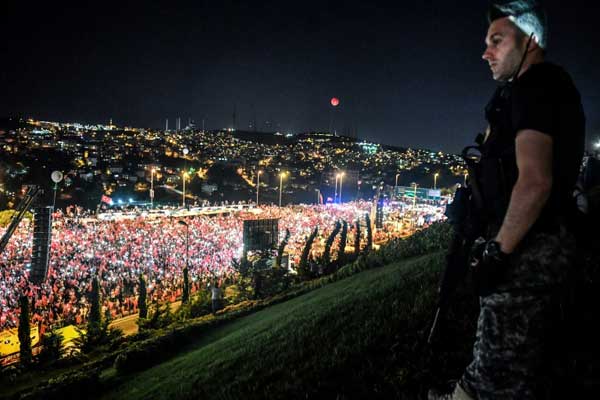 رفع حال الطوارئ في تركيا بعد سنتين من محاولة الانقلاب