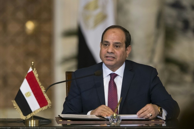الرئيس المصري يفتتح ثلاث محطات عملاقة لتوليد الكهرباء