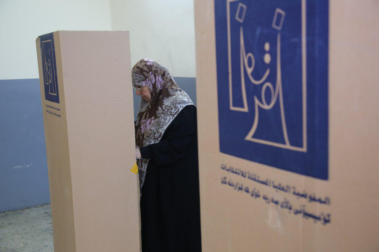 العراق يحيل مسؤولين من مفوضية الإنتخابات للمحاكمة