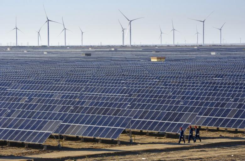 السعودية تدرس أربعة عروض لانتاج الكهرباء من طاقة الرياح