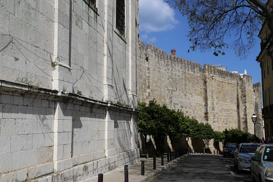 لشبونة، الكاتدرائية. الجدار الاندلسي.