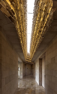 مبنى الاكاديمية لحماية البيئة في عجلون/ الأردن (2009-2014)، المعمار: عمار خماش، منظر داخلي. تفصيل.