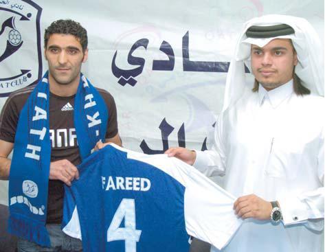 مجيد يرفع قميص الخريطيات