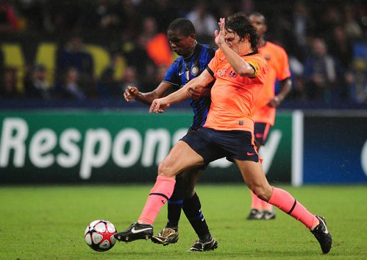 لقطة من مباراة انتر ميلان وبرشلونة