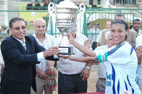تتويج فريق رجاء عين حرودة ببطولة المغرب لكرة القدم النسوية