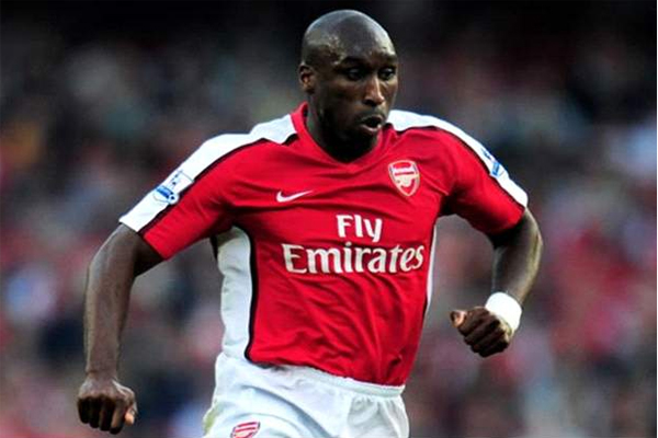 سول كامبل أشهر نجوم الكرة الذين دخلوا عالم تمثيل أفلام البورنو