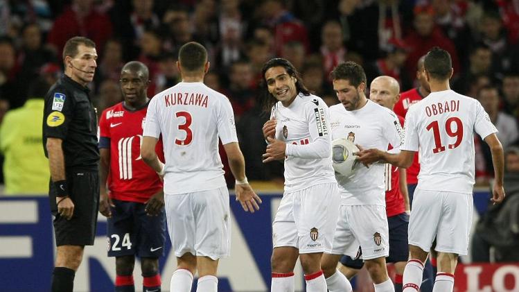 ليل يسدي خدمة لباريس سان جيرمان ويهزم موناكو