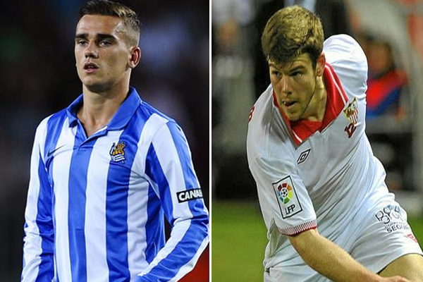 المدافع الإسباني ألبرتو مورينو نجم أشبيلية الإسباني والمهاجم الفرنسي أنطوان غريزمان نجم ريال سوسيداد الإسباني