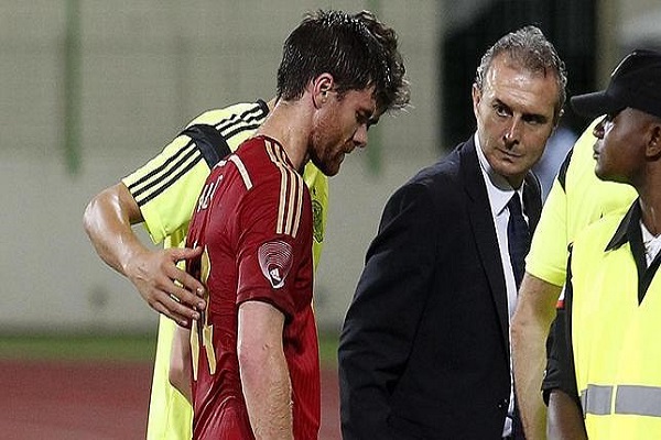 تشابي ألونسو يخرج مصابا