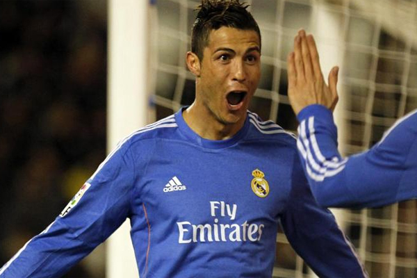 النجم البرتغالي كريستيانو رونالدو نجم ريال مدريد الإسباني