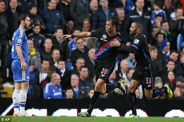 المغربي الشماخ سجل الهدف الوحيد لكريستال بالاس