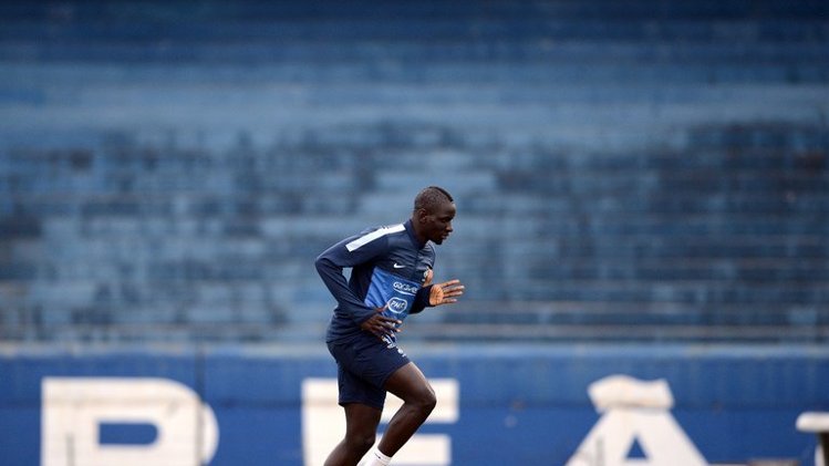 ليفربول يتعاقد مع المدافع الفرنسي ساخو