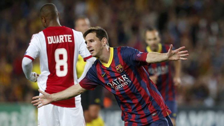 ميسي سجل هدفاً رائعاً في أياكس من ركلة حرة مباشرة 