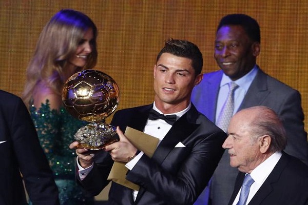 رونالدو أفضل لاعب في العالم لعام 2013