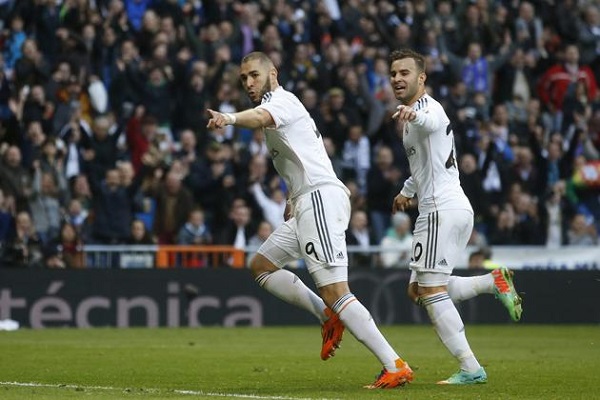 بنزيمة على بعد هدفين من معادلة سجل رونالدو