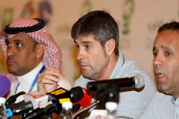 الاسباني خوان لوبيز كارو مدرب منتخب السعودية 