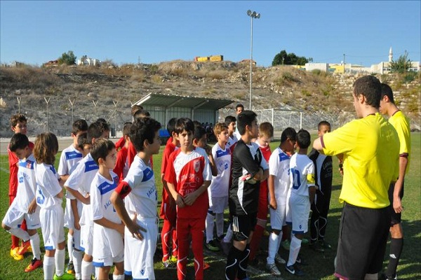 مباراة كرة قدم محفوفة بالمخاطر بين اليهود وعرب إسرائيل