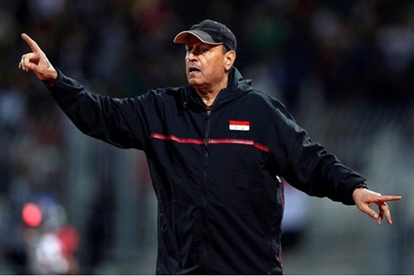 إعفاء مدرب منتخب العراق حكيم شاكر من منصبه