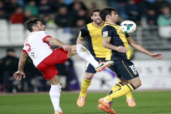 أتلتيكو مدريد يسقط على أرض ألميريا ويفقد الصدارة لجاره ريال