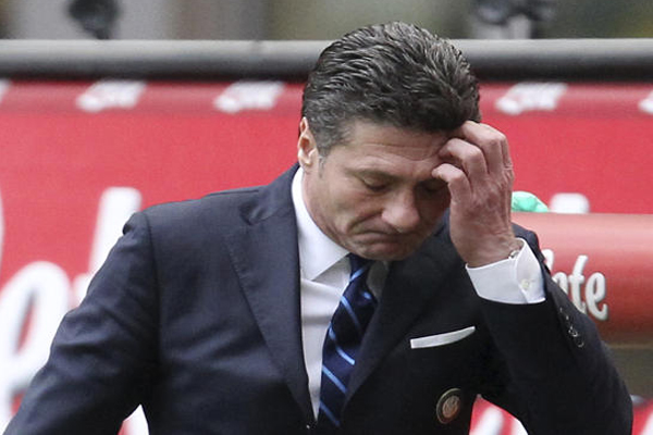 ماتزاري يعاني من تراجع نتائج إنتر ميلان في الفترة الأخيرة