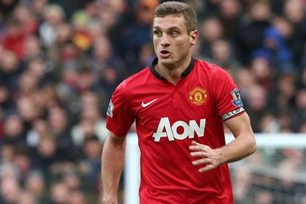  المدافع الصربي نيمانيا فيديتش مدافع مانشستر يونايتد الإنكليزي