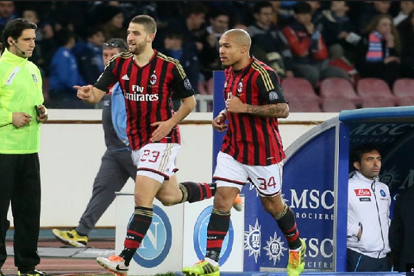 المغربي عادل تاعرابت يفتتح التسجيل لميلان