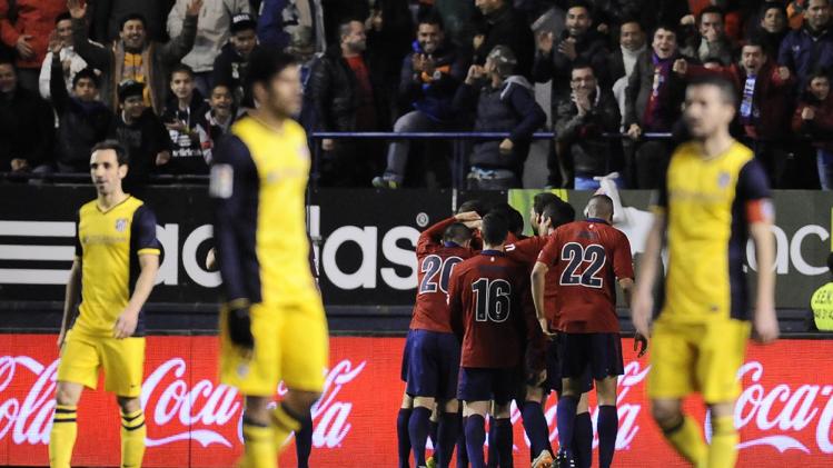 أوساسونا يذل أتلتيكو ويهدي ريال مدريد صدارة الليغا بشكل منفرد